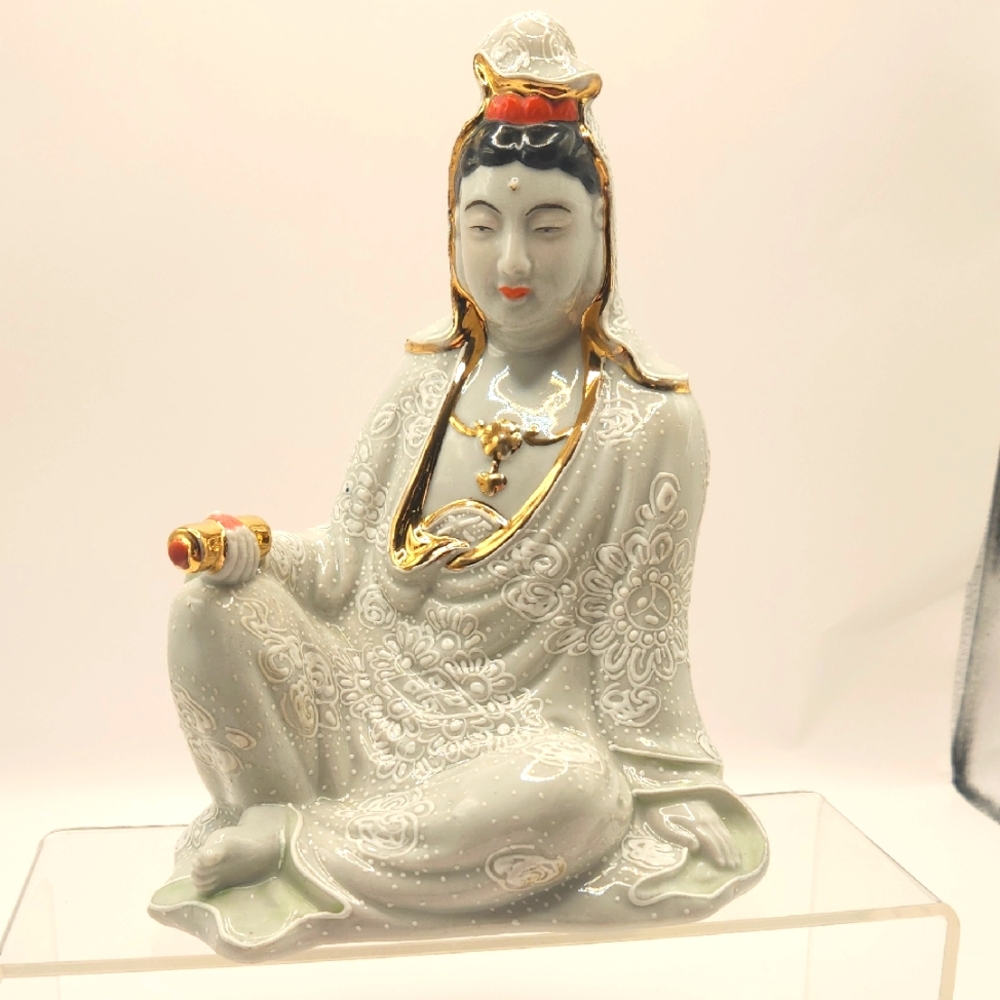 Vintage Kutani Ware Porcelain "Guanyin" Figurine 7" Tall
